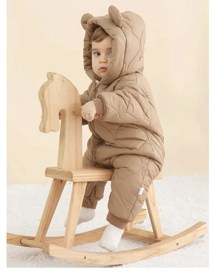 Kinderbekleidung in trendigen und klassischen Stilen